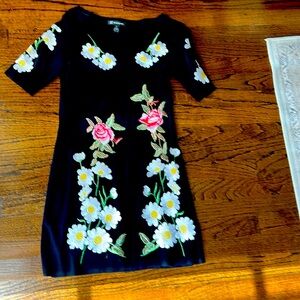 Embroidered knit dress INC Sz XS